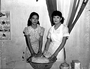 ChiliQueens_2Girls-1